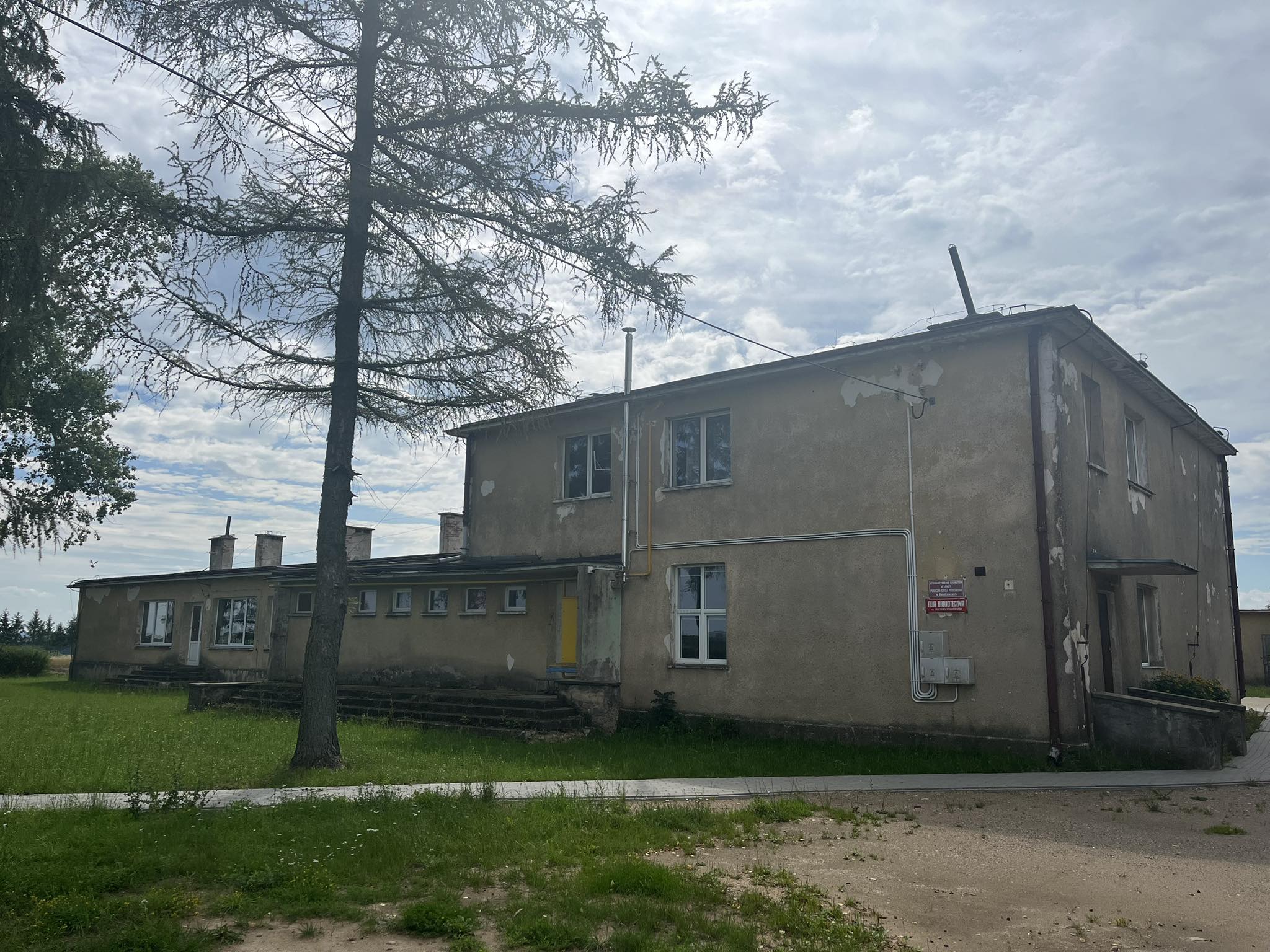 Budynek Szkoły w Reszkowcach